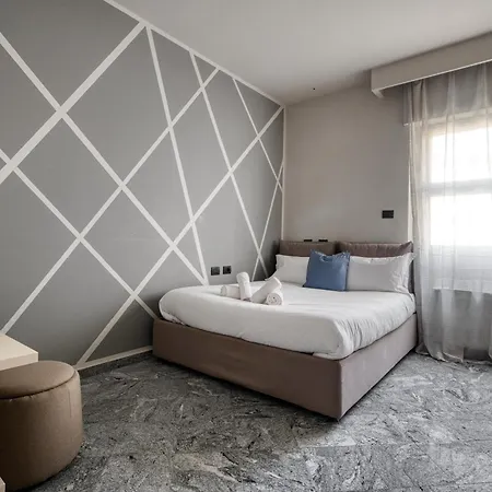 Station - Big Flat Apartament